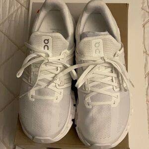 On Running Cloudswift White Sneakers.